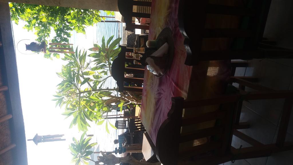 Warung Jemeluk & Home Stay アメッド エクステリア 写真