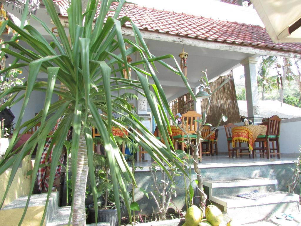 Warung Jemeluk & Home Stay アメッド エクステリア 写真