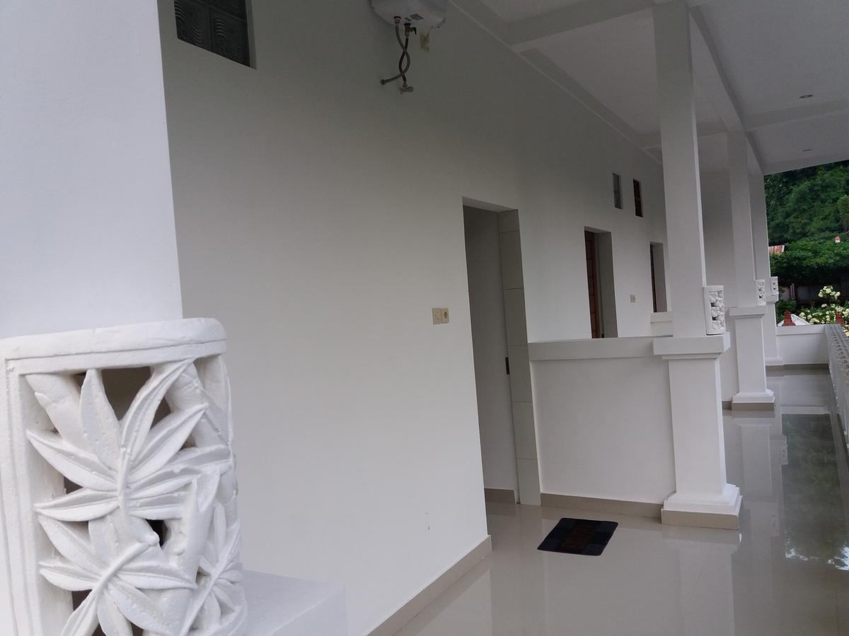 Warung Jemeluk & Home Stay アメッド エクステリア 写真