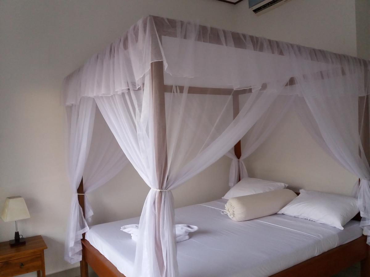 Warung Jemeluk & Home Stay アメッド エクステリア 写真