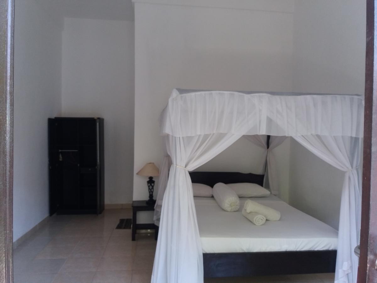 Warung Jemeluk & Home Stay アメッド エクステリア 写真