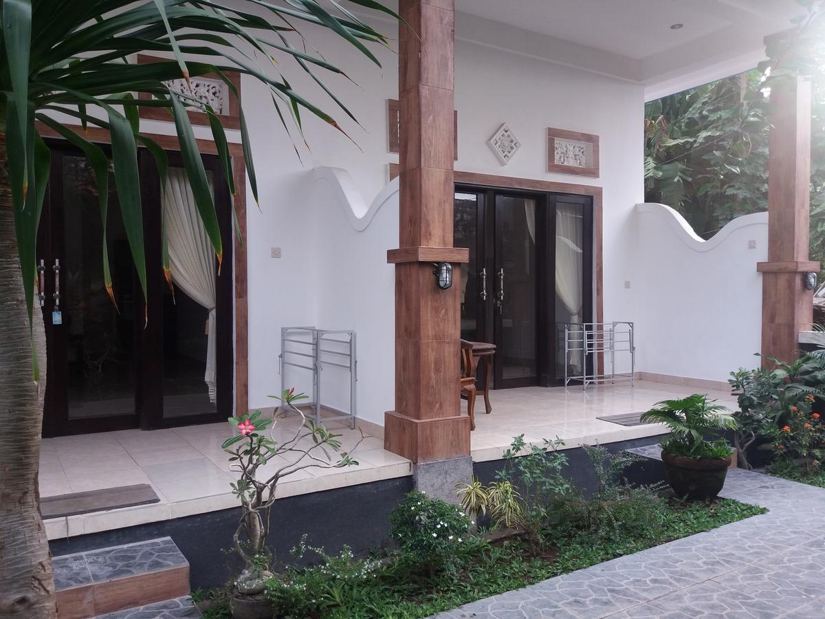Warung Jemeluk & Home Stay アメッド エクステリア 写真